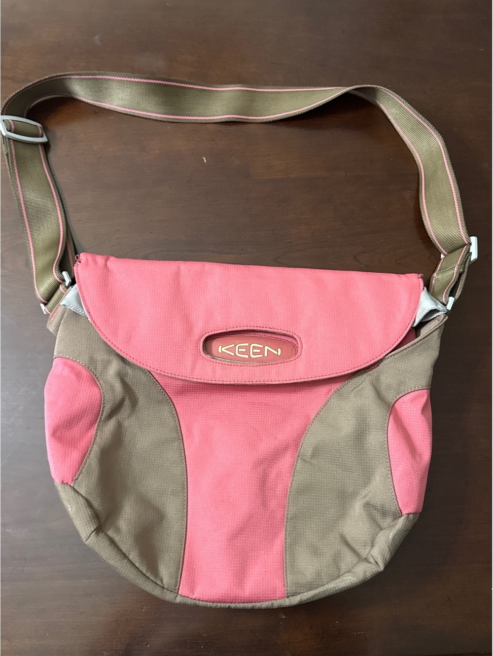 Keen Womens Crossbody Bag Brown Pink Shoulder Purse Out
